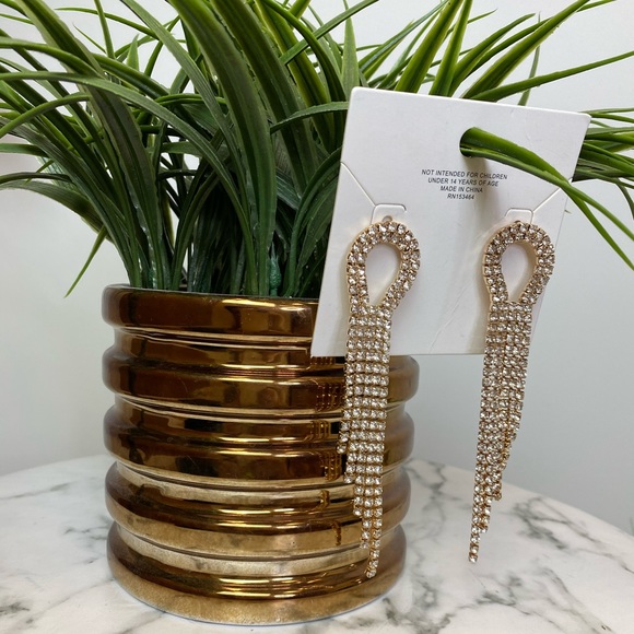 ‼️ Diamond Rhinestone Drop Earring - Picture 5 of 5